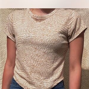 Old Navy Tan Fitted Short Sleeve Tee